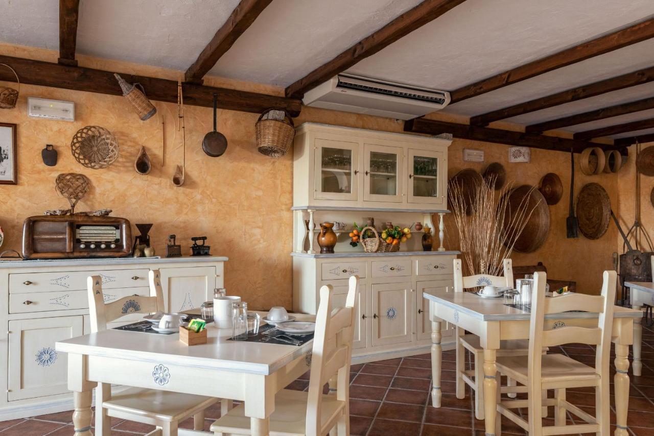 Affittacamere S'Alzola Porto Rotondo Exterior foto